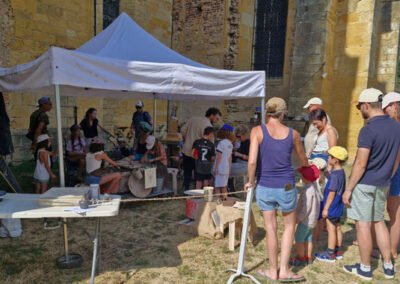 atelier de tournage céramique public médiévales la bénisson-dieu